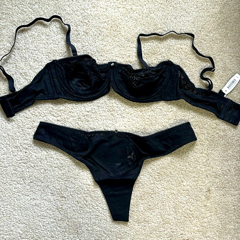 Adore Me 🆕 NWT Levita Unlined Bra and Panty Set, 34C Bra, Large Panties